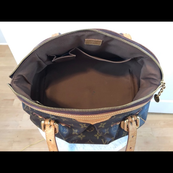 Authentic Louis Vuitton Tivoli GM (tags, dust bag) - Picture 4 of 8